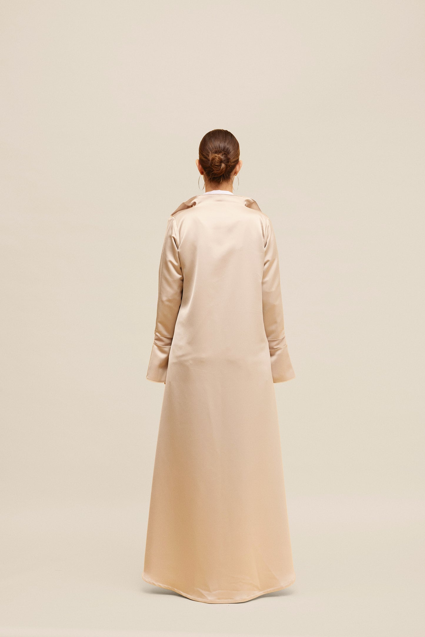 Raya in beige- RTW