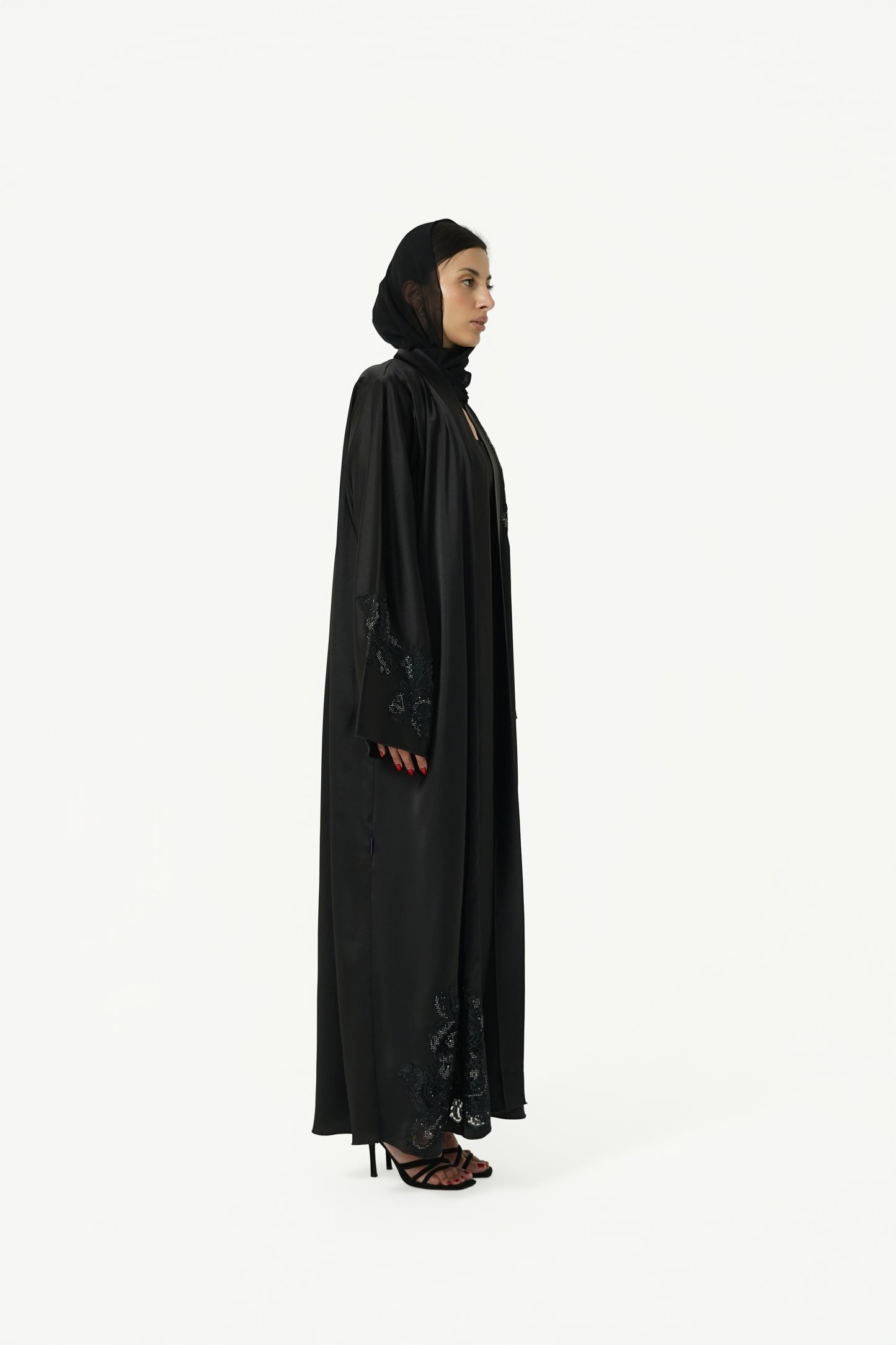 Atheer in black