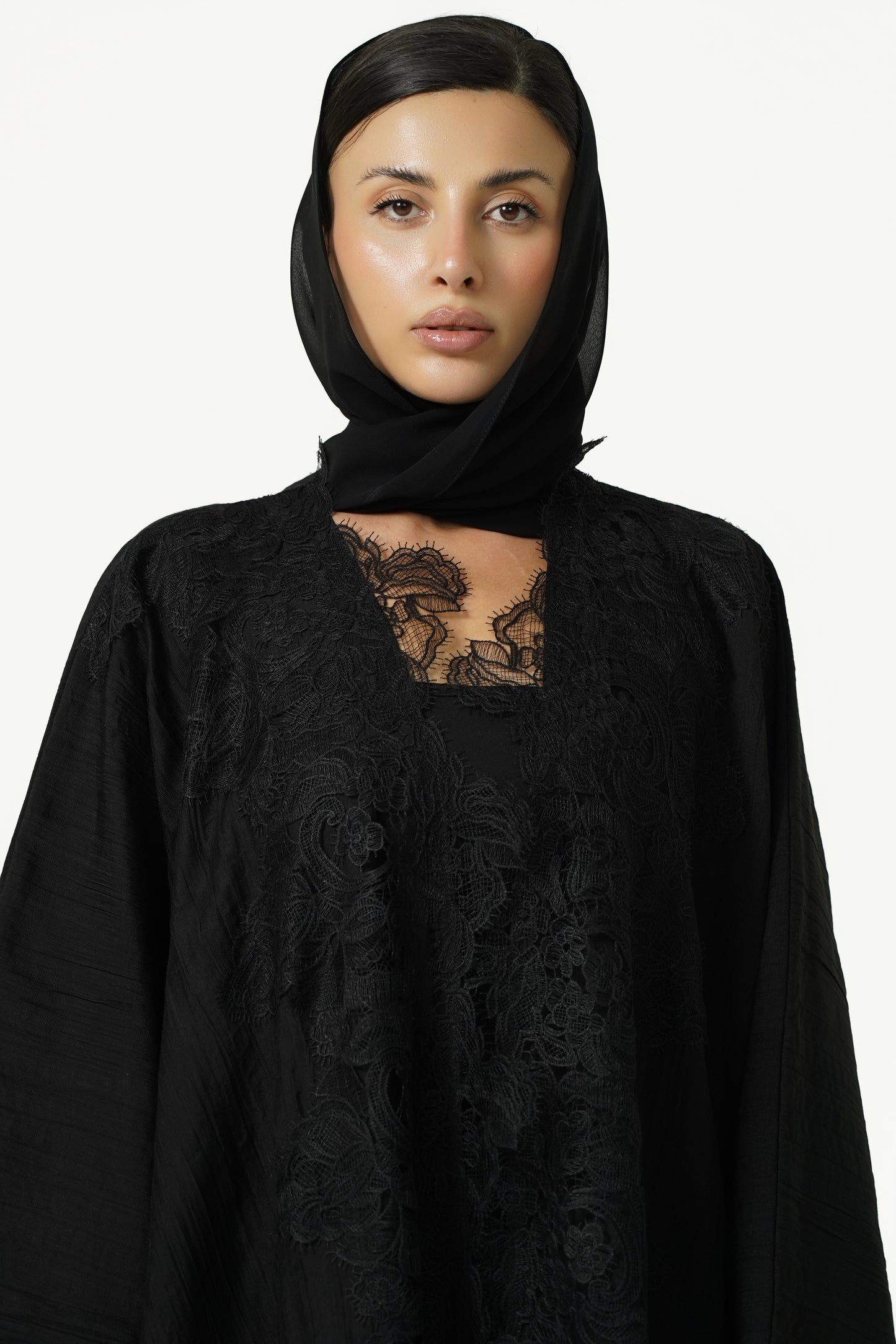 Lujain - RTW